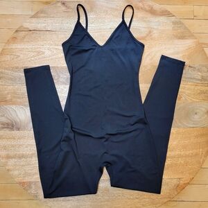 Daisy Elegant Black Bodysuit